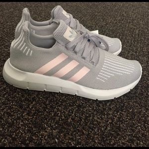 BRAND NEW NEVER WORN ADIDAS ORIGINALS